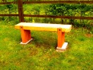 Dřevěná lavička na zahradu